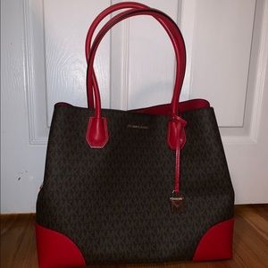 Michael Kors hand bag